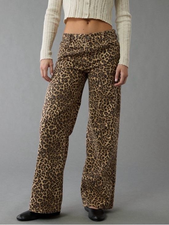 American Eagle Outfitters Denim - American Eagle Low Rise Baggy Wide Leg Jeans Leopard Size 14